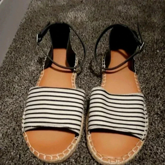 Shoes - Old Navy striped flat sandals